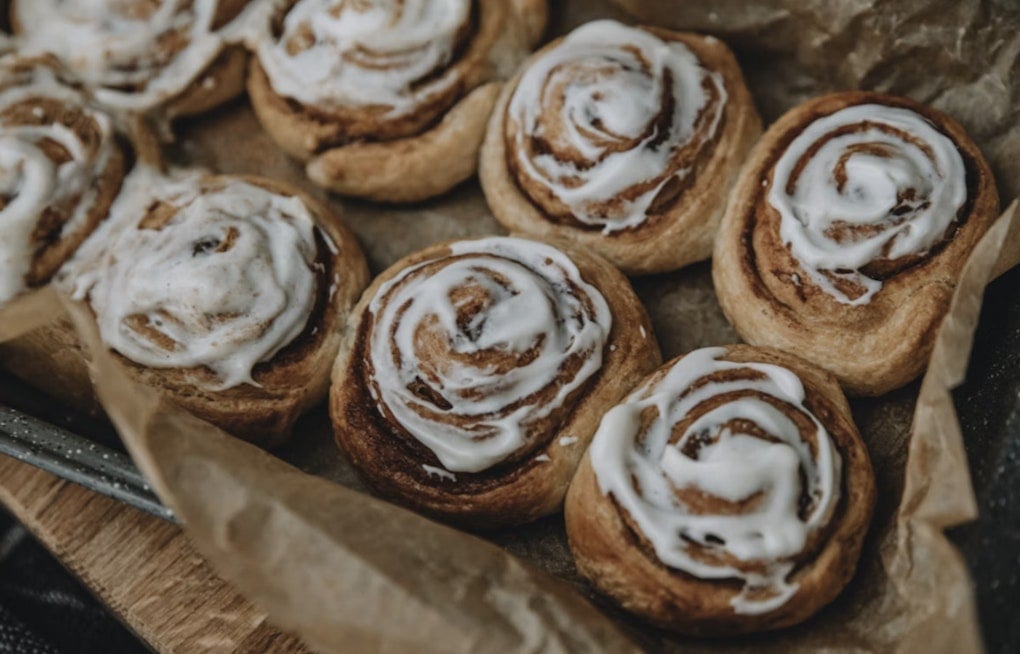 After 3-Hour Lines, Houston’s Viral Cinnamon Roll Queen Lands Missouri City Bakery