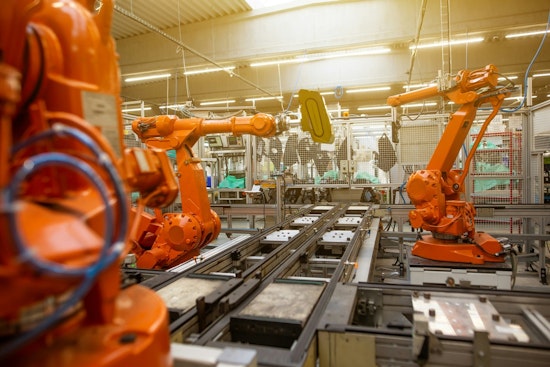AI Arms Race Ignites U.S. Factory Boom Amid Supply Chain Chaos