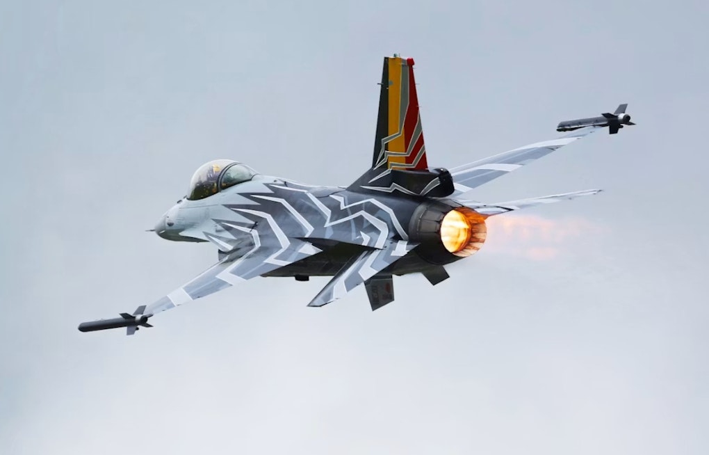 Akron Airshow Roars Back With F-16s, Warbirds and a Tribute to Fallen Veterans
