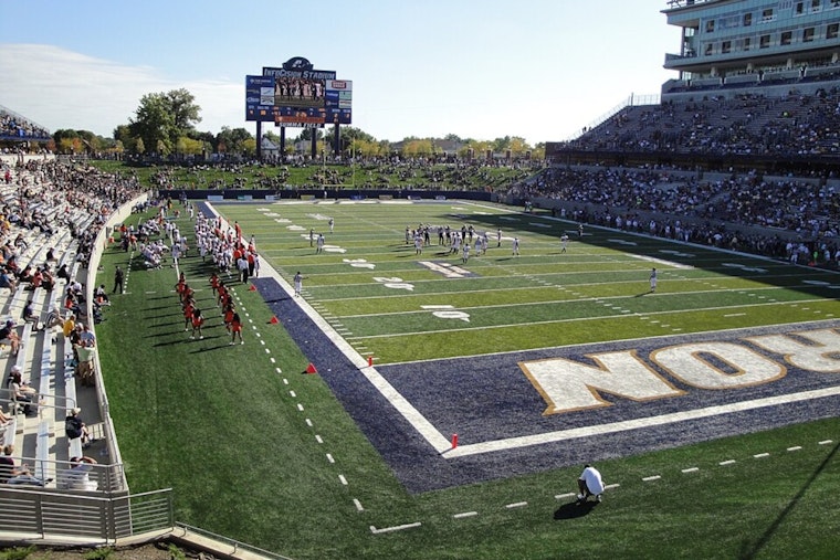 Akron Fans Sold Out Every Suite to Call Plays — Robert Morris Has Other Plans