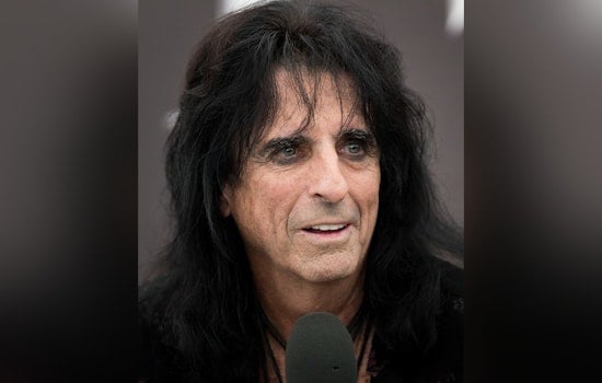 Alice Cooper Brings Dee Snider, Halestorm's Lzzy Hale to Phoenix for Christmas Pudding 24