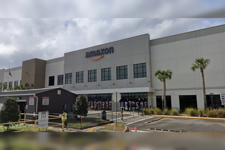 Amazon Bolts Eight Robot Stations Onto Its Pecan Park Warehouse in Jacksonville