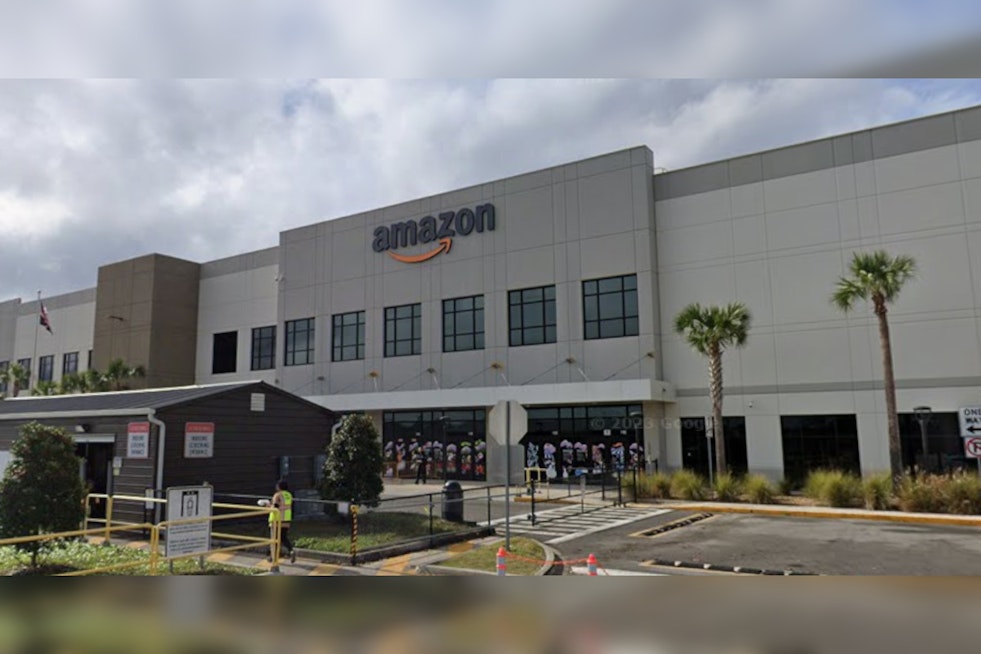 Amazon Bolts Eight Robot Stations Onto Its Pecan Park Warehouse in Jacksonville
