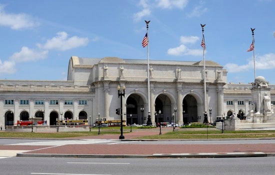Amtrak Shuts DC-to-Virginia Tunnel for 9 Days, Riders Face Bus Bridges to Alexandria