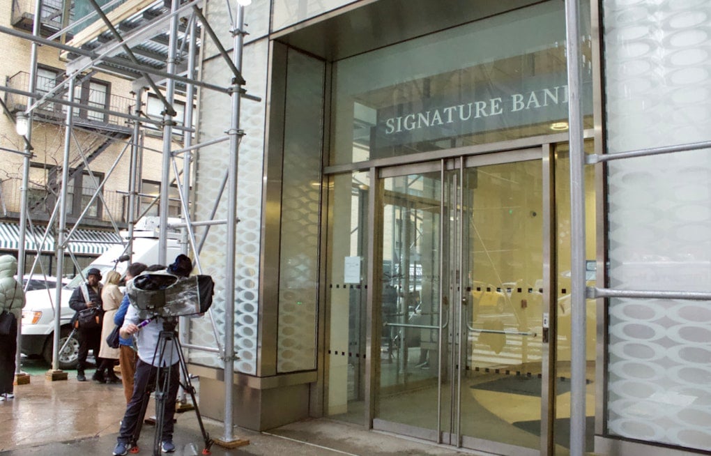 Appeals Court Revives Signature Bank Investor Suit, Rejects FDIC's Claim to Sue