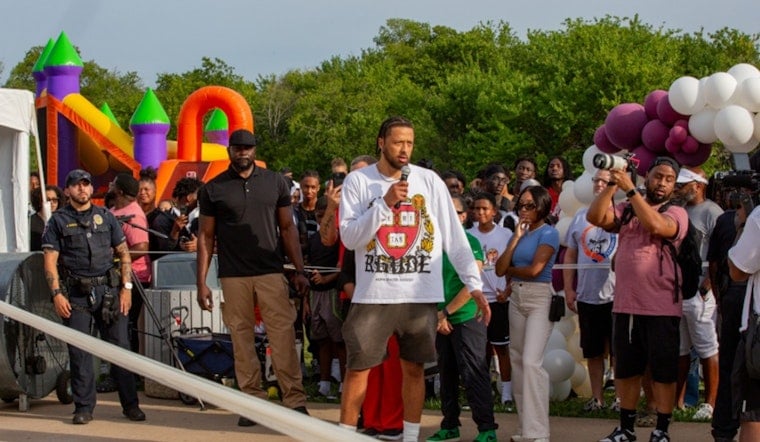 Arlington's Cade Cunningham Cuts Ribbon on New Court, Kids Rock His No. 2 Jersey
