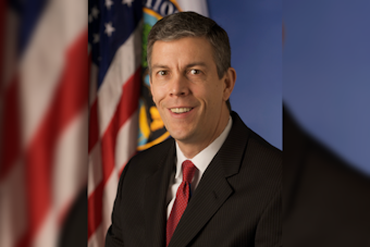 Arne Duncan Rips ‘Travesty’ Chicago Gun Case Against Anti-Violence Mentor Nabbed at Police Station