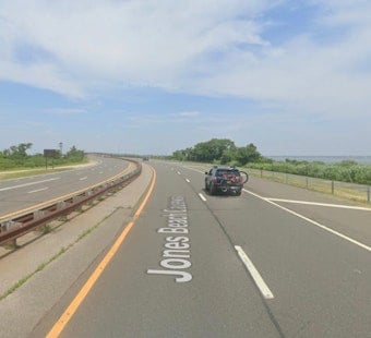 Astoria Teen, 19, Killed in Wantagh Parkway Motorcycle Crash Near Jones Beach
