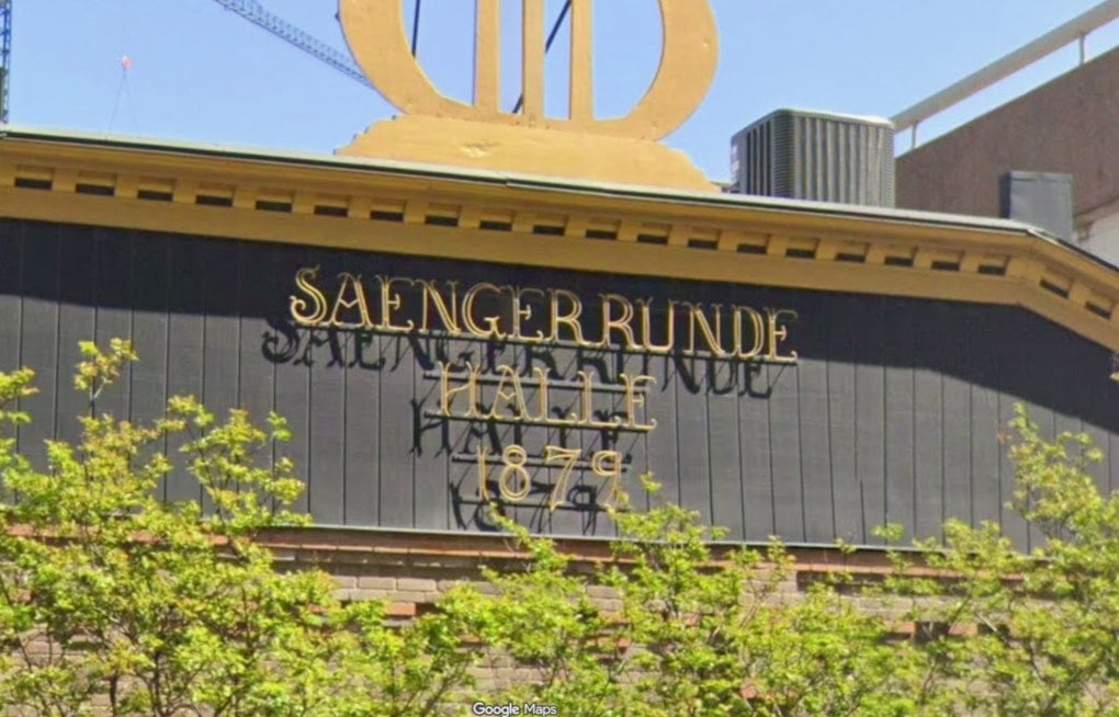 Austin's Invoke Premieres Eclipse-Inspired Piece at Historic Saengerrunde Hall