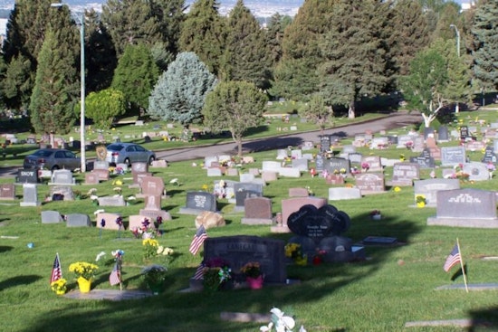 Backyard Shocker in Salt Lake City: Homeowner Finds 1940 Child’s Headstone Under Deck