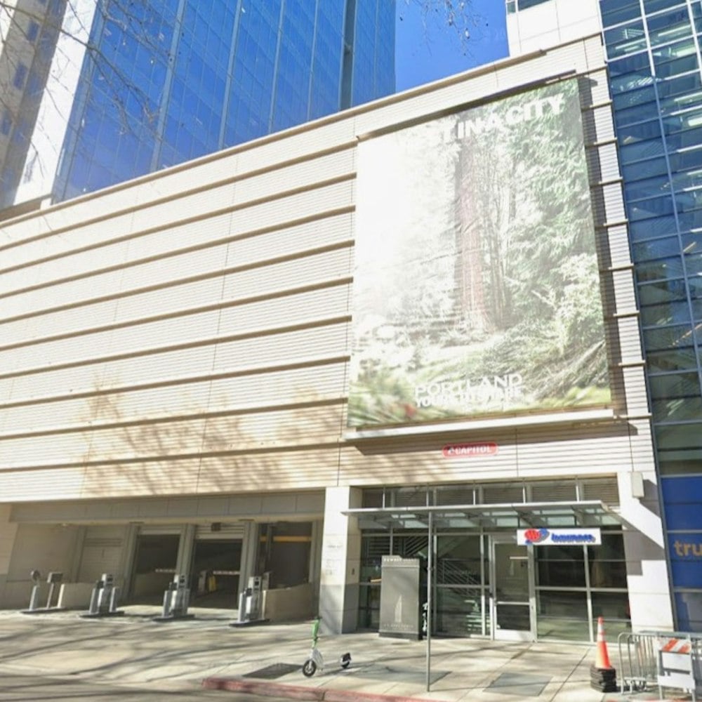 Baker's Brew Cafe Opens on Capitol Mall, Betting on Return-to-Office Crowds