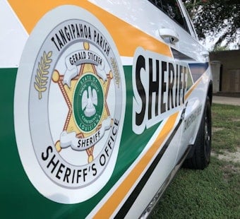 Barefoot, Handcuffed Inmates Bolt Feds on I-12 Near Ponchatoula as Manhunt Widens