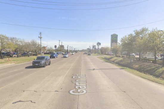 Baytown Motorcyclist Dies in Garth Road Crash, Street Shut for Hours