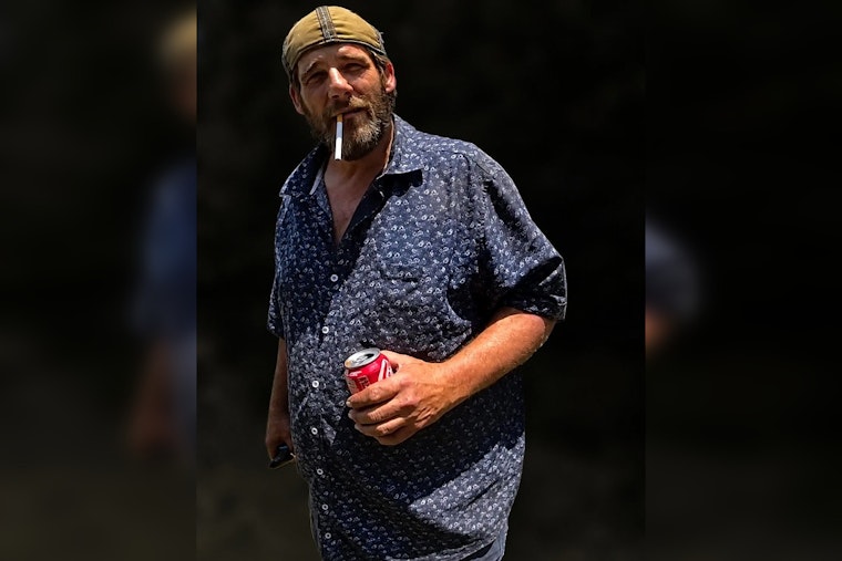 Benton County Man Flees Tennessee Troopers, Search Underway