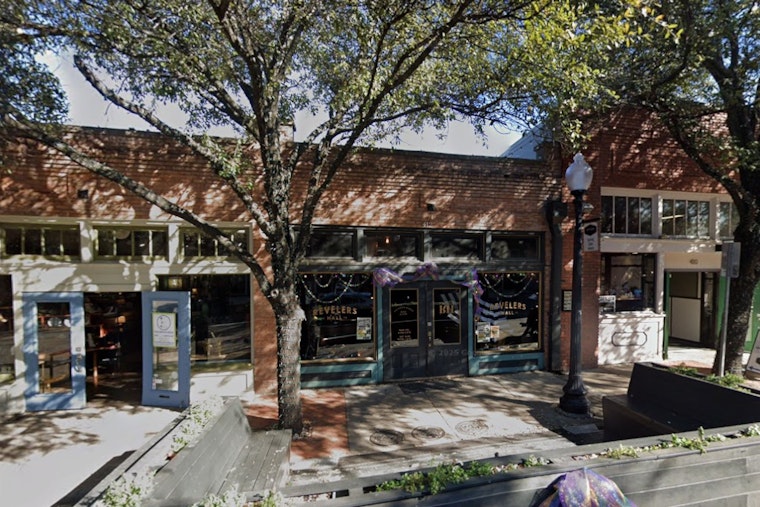 Bishop Arts Bar Throws Mardi Gras Party Six Months Early, and It's Free