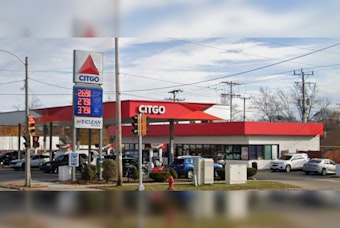 Blind Milwaukee Singer Turns Gas Station Into Stage, Community Raises $8,000