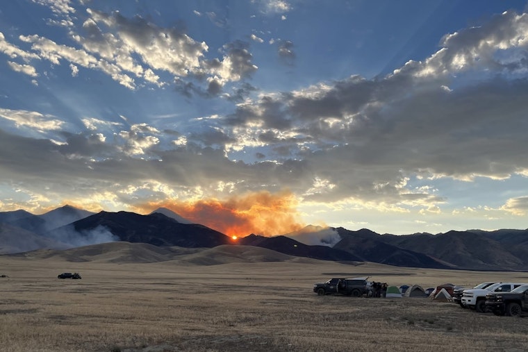 Blue Eagle Fire Hits 45% Containment as Smokejumpers Tackle Rugged Nevada Terrain