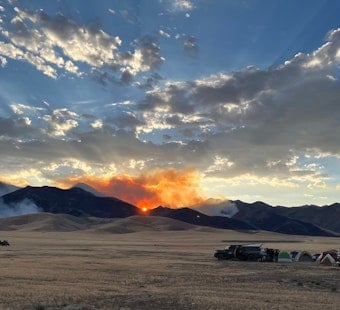 Blue Eagle Fire Hits 45% Containment as Smokejumpers Tackle Rugged Nevada Terrain