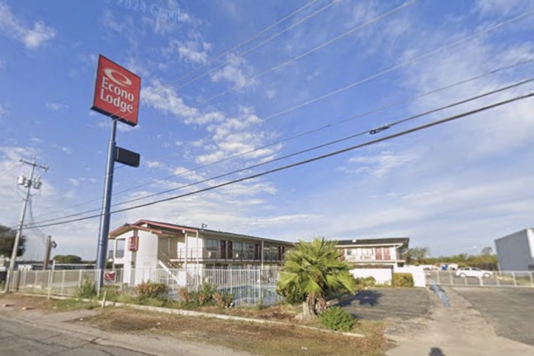 Body Found in Abandoned San Antonio Motel Attic as Heat Advisory Grips City