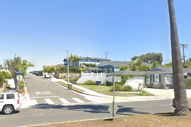 Bomb Squad Descends on Manhattan Beach Block, Forces Partial Evacuation