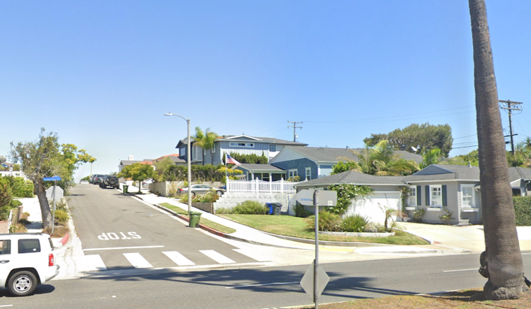 Bomb Squad Descends on Manhattan Beach Block, Forces Partial Evacuation