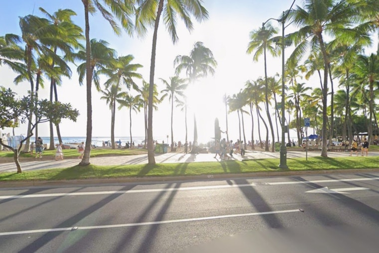 Breezy Trades, Choppy Seas As Spotty Showers Hit Honolulu Sunday