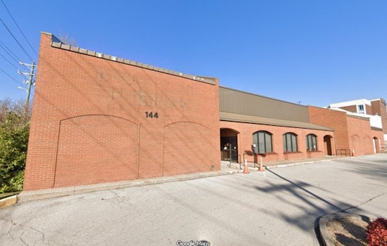 Brentwood's Huff's Food Town Site Returns to Groceries After 30 Years Empty