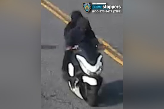 Bronx Moped Duo Rips Chain Off Man Near Van Cortlandt Park, Beats Him