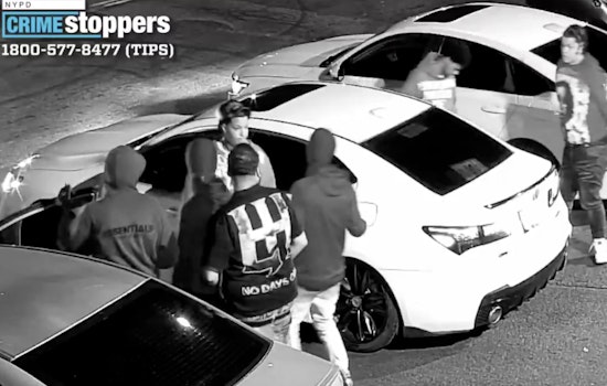 Bronx Robbery Turns Into Gunfight, Four Shot Near East 233rd Street Recycler