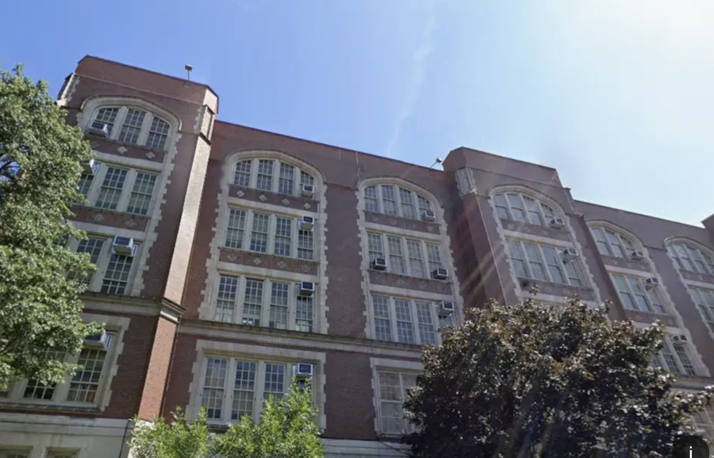 Bronx Special-Ed Classroom Lead Poisoned 5-Year-Old, Mom Sues NYC Schools