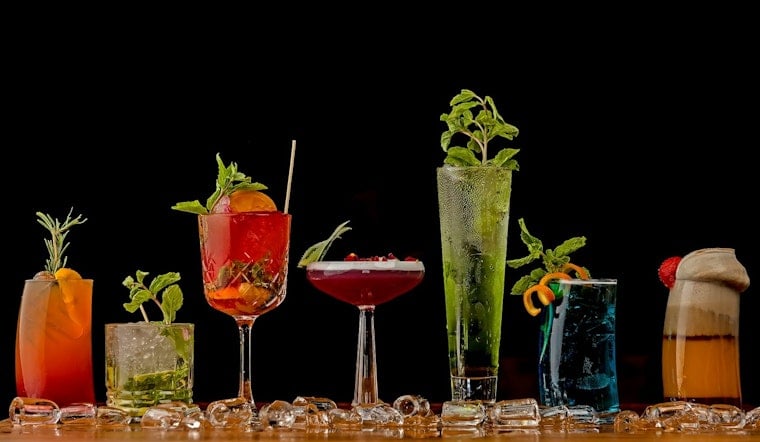 Brookfield Zoo Chicago's Boozy Zoo Uncorked Returns Aug. 22 With Last Ferris Wheel Rides
