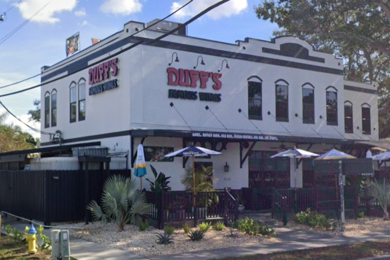 Buffalo's Fiery Duff's Wings Land in Sarasota's Lakeshore Village