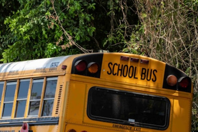 Bullitt County School Bus Overturns Near Lebanon Junction, 30 Kids Hurt
