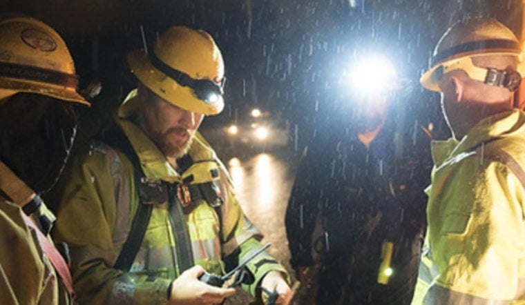 Burien Pole Fire Knocks Out Power to 2,269, Spills Into White Center