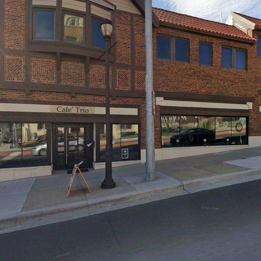 Café Trio Vanishes After 17 Years as Louie's Reserve Takes Over Plaza Patio
