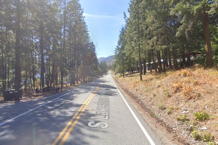 Campers, Residents Ordered to Flee as Lake Chelan South Shore Hits Level 3 Fire Evac