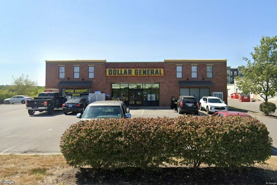 Car Crashes Into Grain Valley Dollar General, Scratches Bystander Inside