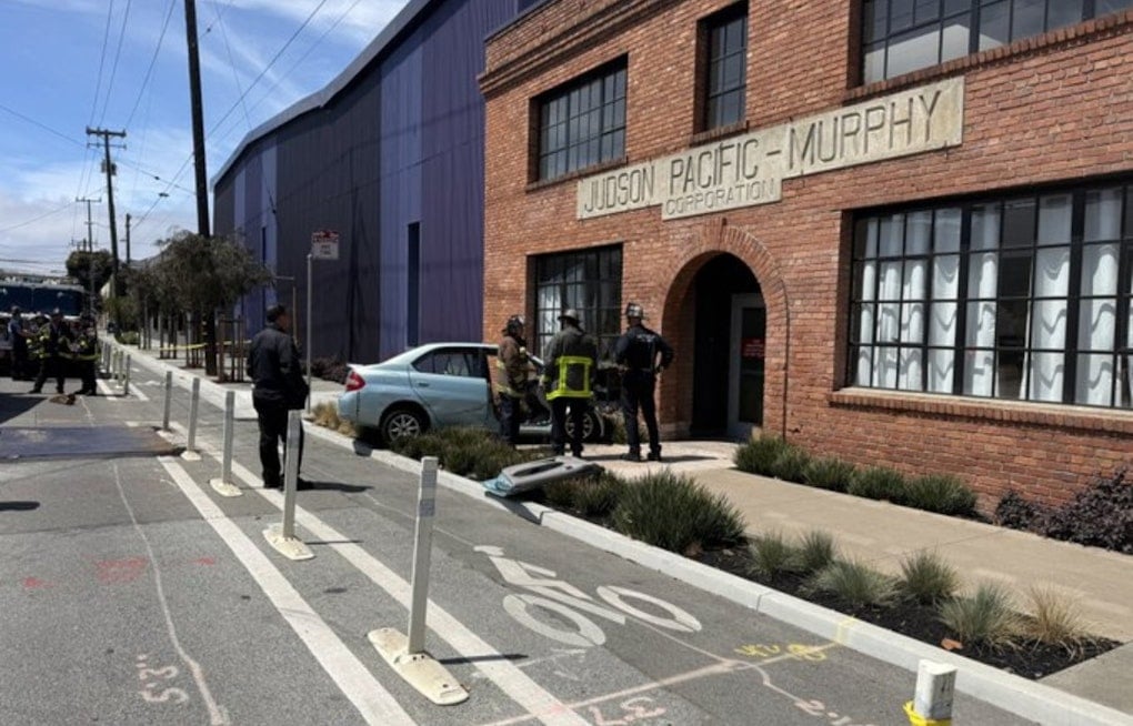 Car Slams Into Building at 17th and Texas in Potrero Hill, SFFD Responds