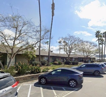 Carmel Valley Art Teacher Trades Backyard Studio for Del Mar Tennis Club Space