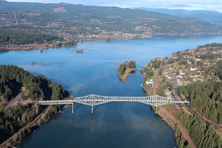 Cascade Locks Turns Into Hiker Central as Trail Days Sells Out Every Vendor Slot