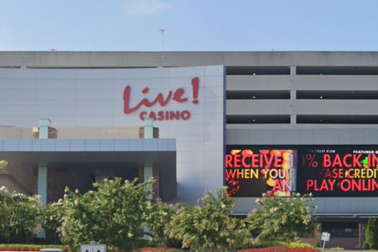 Cedric the Entertainer Performs at Live! Casino in Hanover