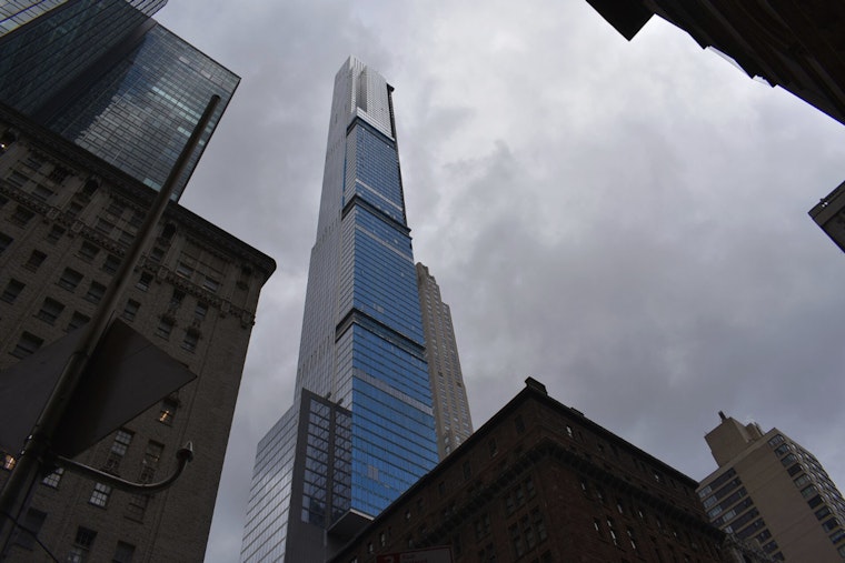 Central Park Tower Condo Sells for $20.5M as Manhattan Luxury Rebounds to 24 Deals