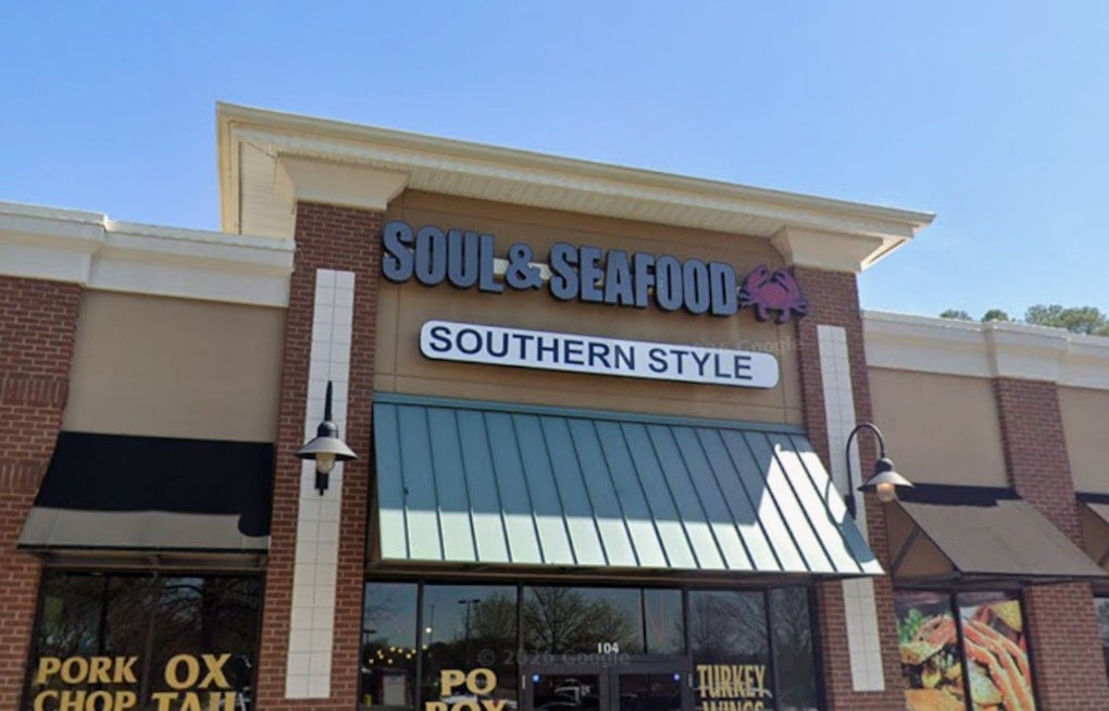 Charlotte's Sol' Delish Brings Soul Food and Seafood to Fort Mill This Fall