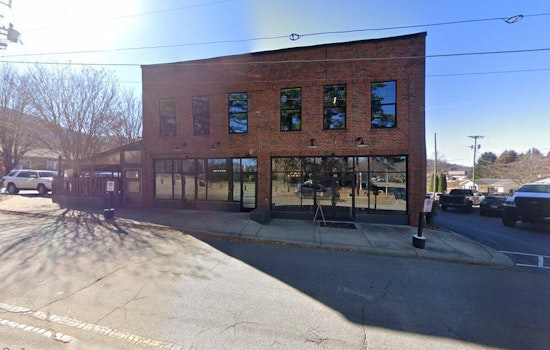 Chef Brings Slider Bar to Storm-Battered Swannanoa's Beacon Village