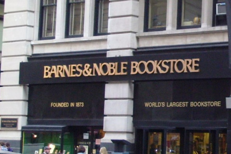Chicago's Biggest Barnes & Noble Ever Opens Loop Doors Wednesday