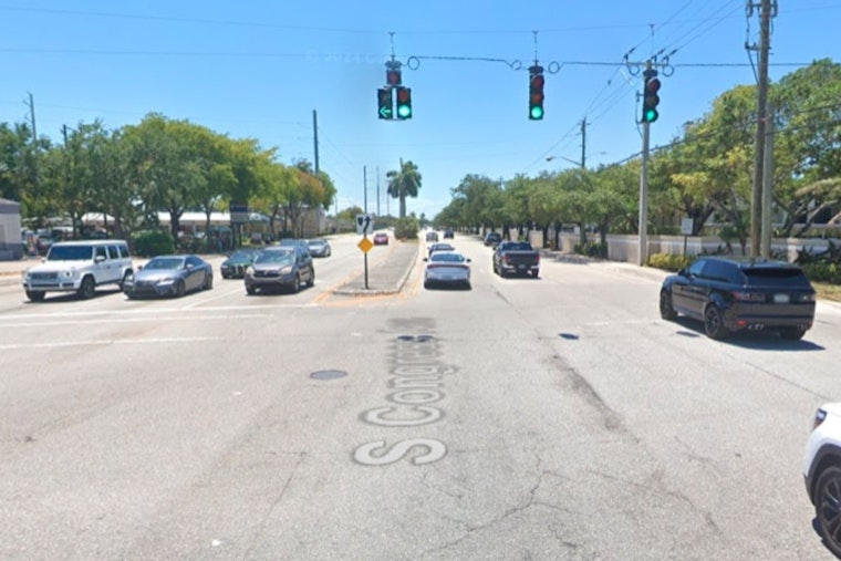 Child Struck by Car in Delray Beach Shopping Center Parking Lot, Police Investigate
