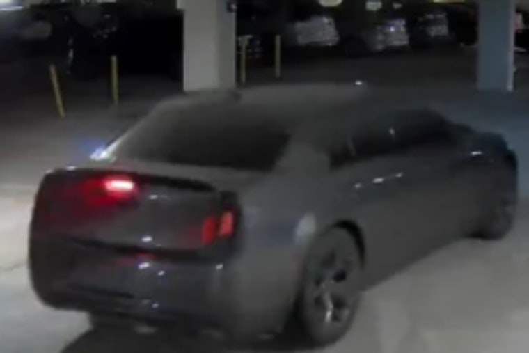 Cincinnati Cops Hunt Wheel-Heist Suspect in Black Chrysler 300