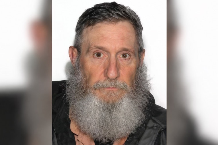 Cincinnati Police Search for Veteran, 69, With Dementia Who May Be Walking to Kentucky