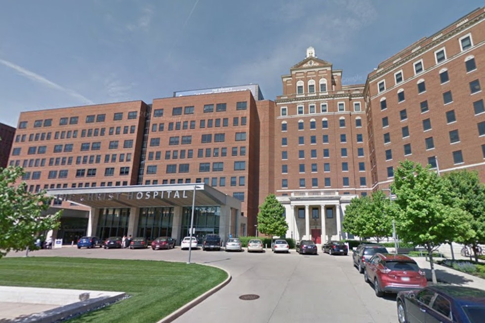 Cincinnati Surgeons Perform World's First Robotic Fix of Enlarged Aorta