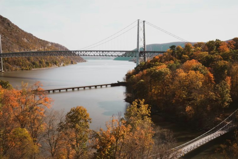 Circle Line's Hudson Foliage Cruises Sail With Oktoberfest Beer and Bear Mountain Views
